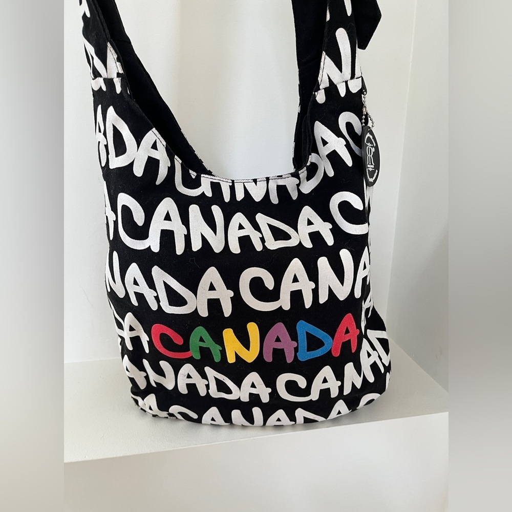 ROBIN RUTH Spell Out Canada Graphic Logo Fabric Shoulder Bag Travel Beach Tote